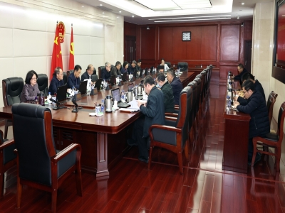 福建高院召开党组理论学习中心组学习会
