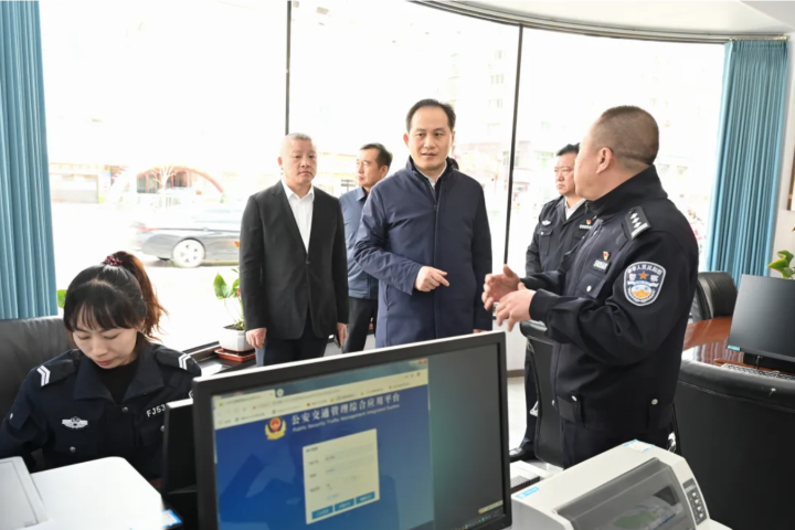 孙简调研“五一”假期文旅市场和安全生产工作并慰问一线干部职工